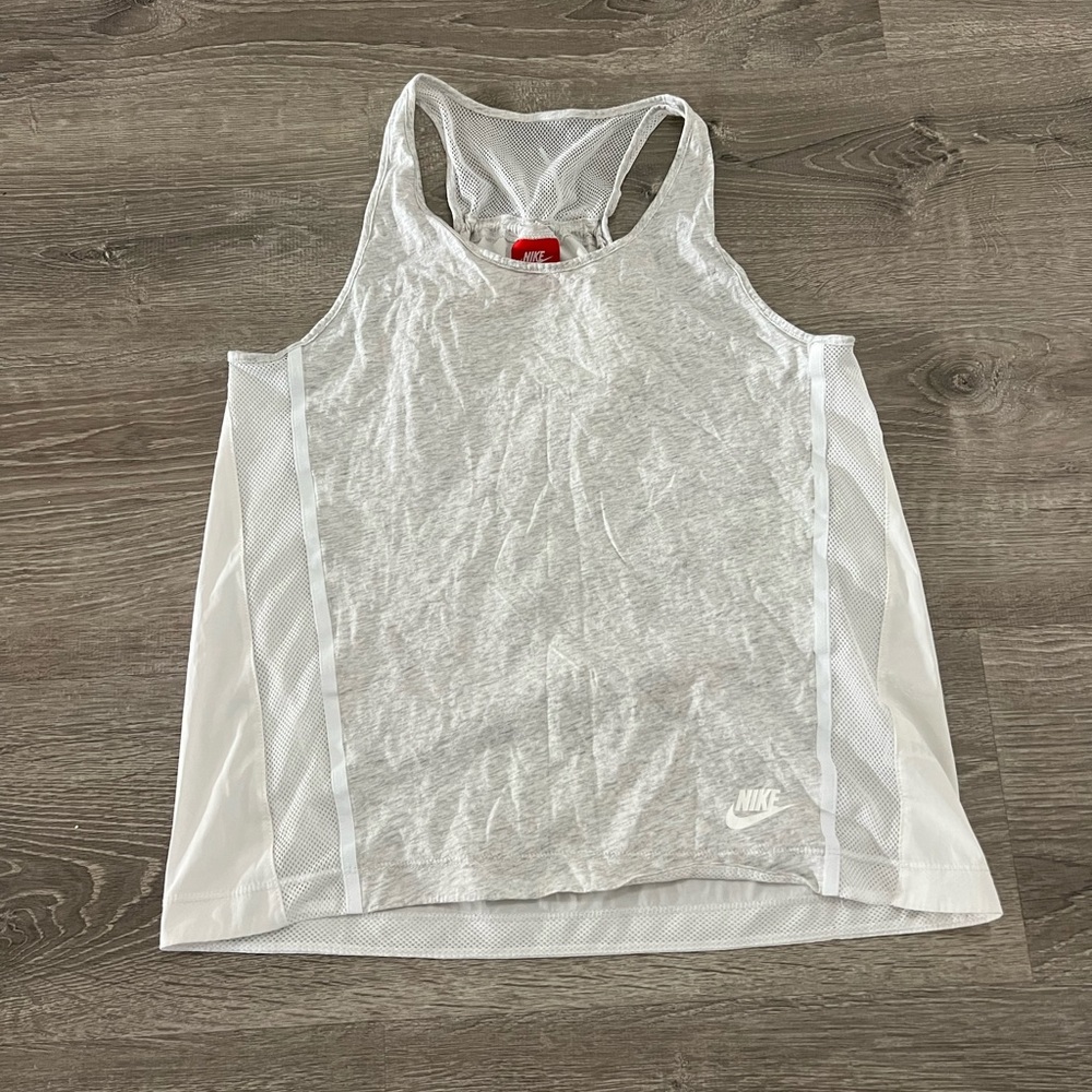 Nike work out tank size Medium
